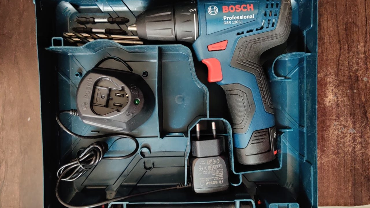 BOSCH GSR-120Li Professional cordless drill driver featured